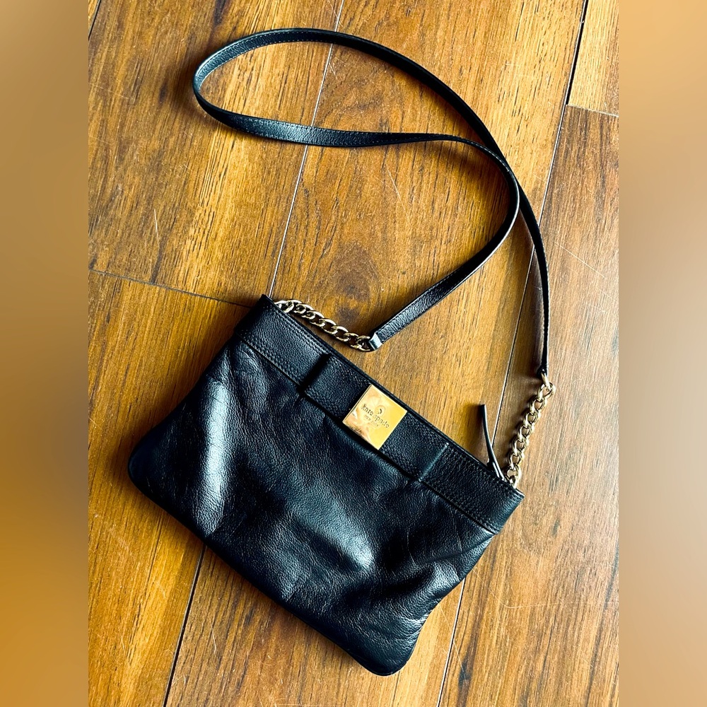 Kate Spade Crossbody Shoulder Bag Black Leather Bow Purse chain detail on strap